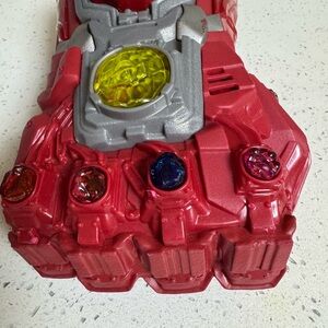 Marvel Iron Man Infinity Gauntlet Toy Light Up Electronic Gauntlet
